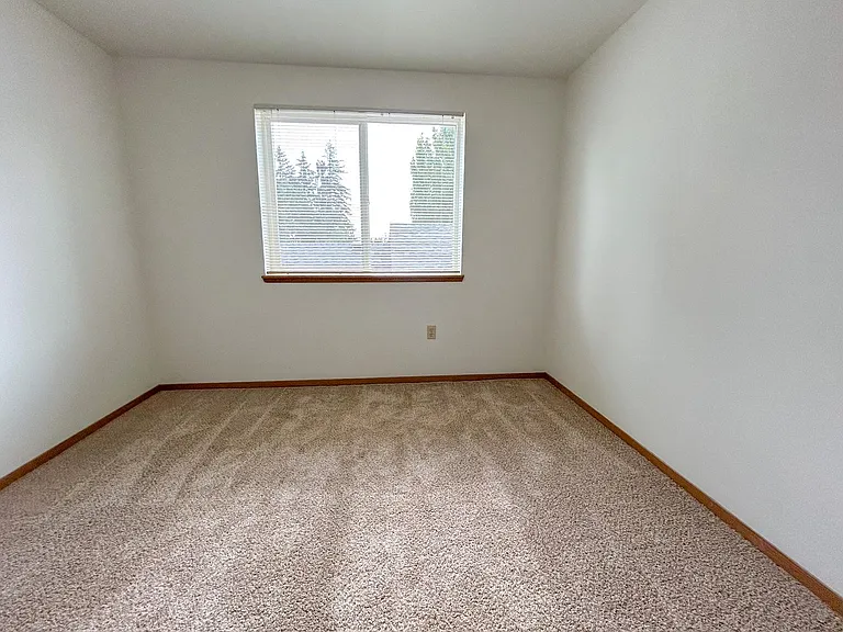 3605-3625 Belle Vista Ct S — Photo 17