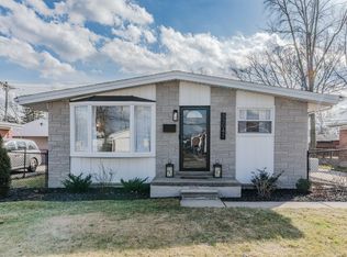 33047 Parkwood St, Westland, MI