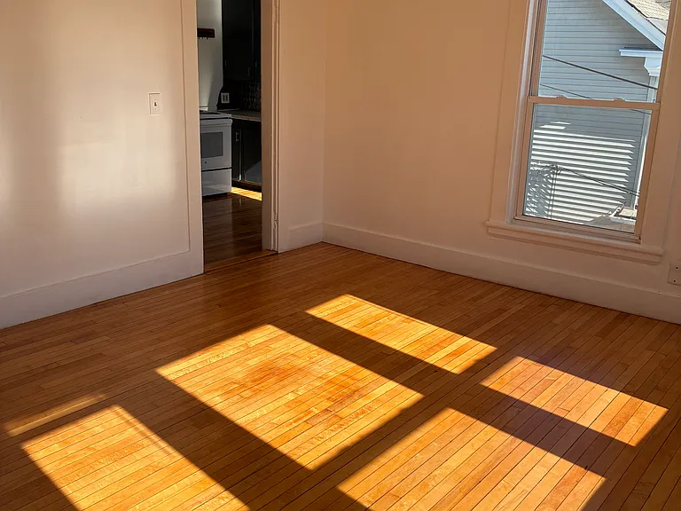 170 Pine St #4 — Photo 30