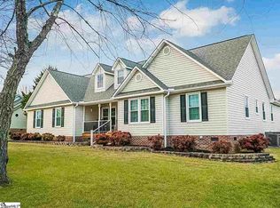 5 Harvester Ln, Fountain Inn, SC 29644