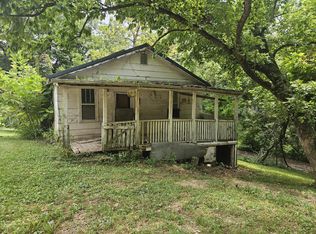 17882 3rd St, Eminence, MO 65466