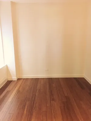 Rented by Mann Maurice A | media 35