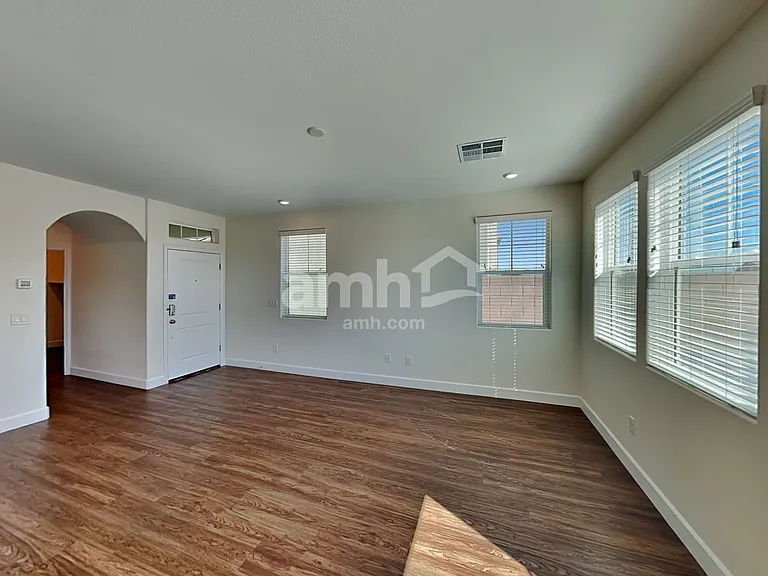 8152 Inhibition Ct — Photo 6