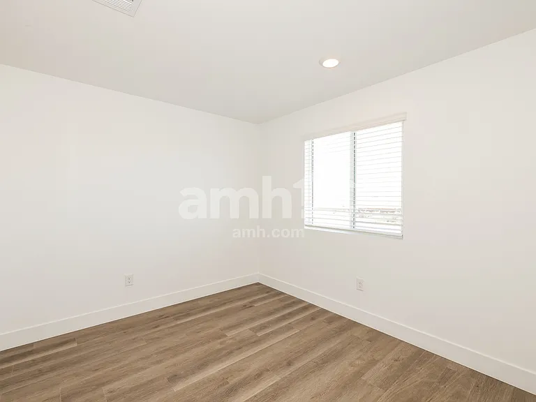 8732 Begonia Ct — Photo 11