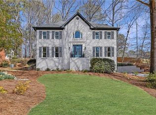 330 Highlands Trce, Roswell, GA 30075