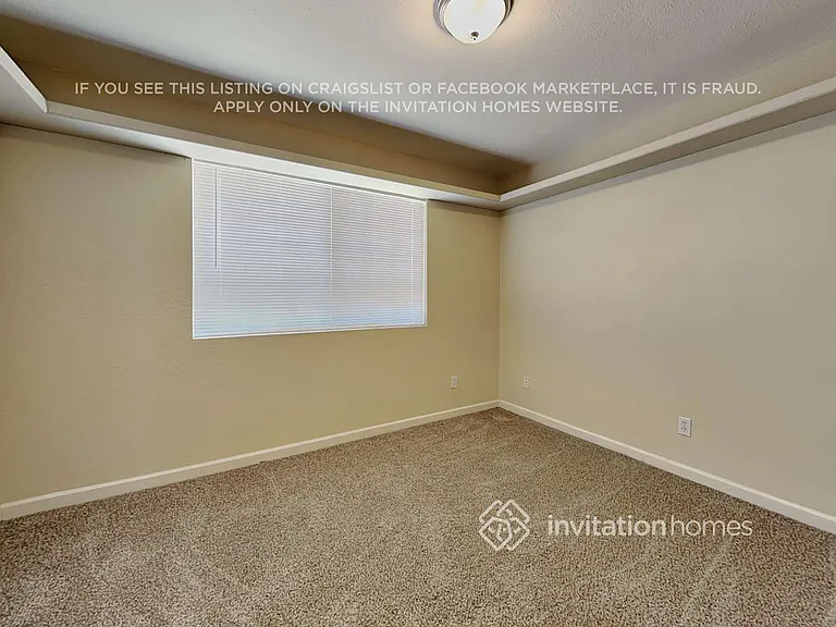 2421 E Sylvia St — Photo 13