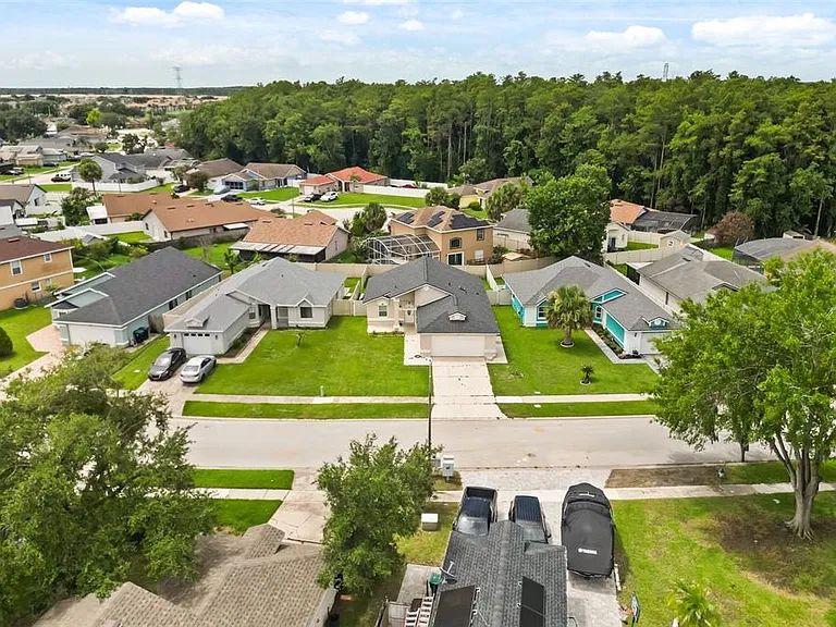 948 Ocala Woods Ln — Photo 24