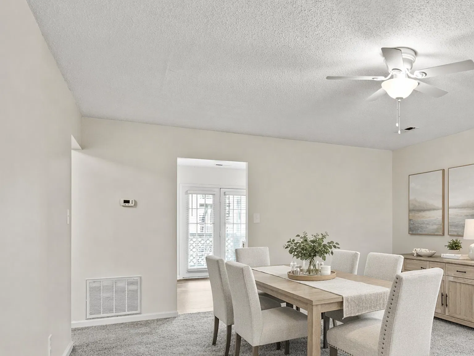 Park Towne Apartments — Photo 4