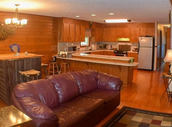 4th image of 206 Merrywood Dr