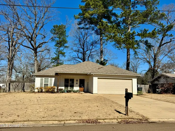 524 Sardis St, Pearl, MS 39208