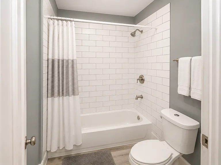 1272 Woodland Ave NE — Photo 8
