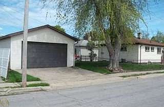 2nd image of 1201 Maple Blvd