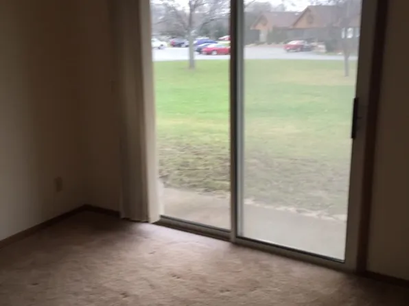 1919 Tamarack, 1919 Tamarack Ln APT 3, Janesville, WI 53545