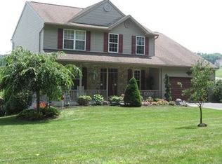 765 Boar Rd, Mohrsville, PA 19541