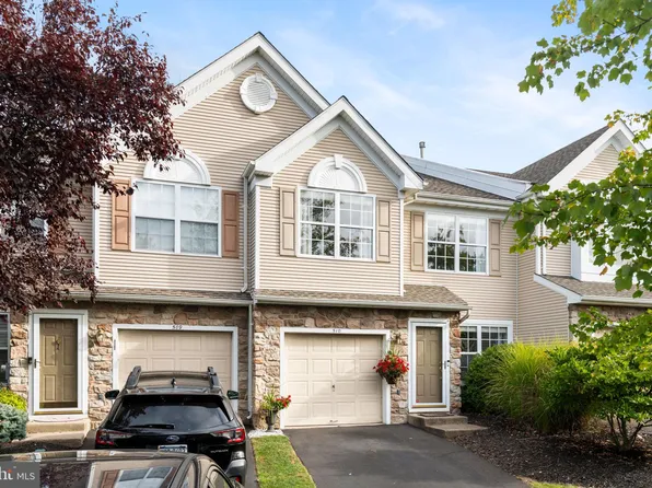 510 Coachwood Ct, Newtown, PA 18940