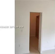 1029 SW 11th Ave #0 — Photo 4