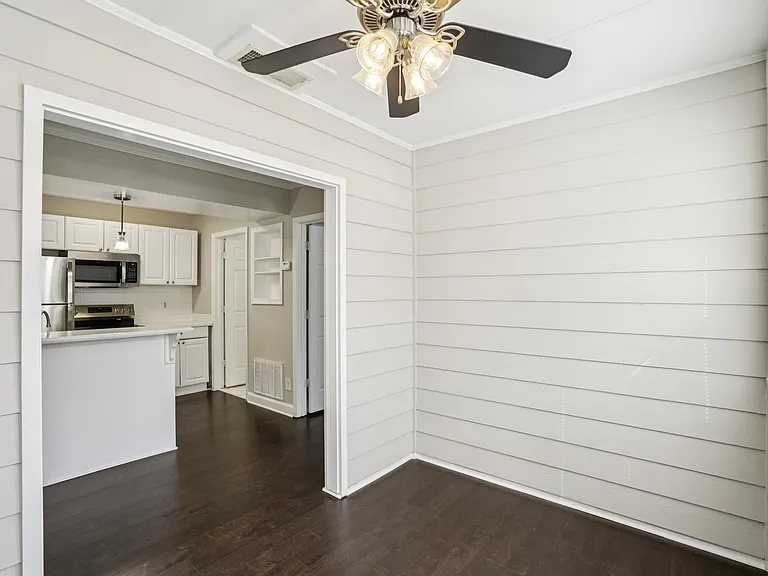 Buckhead Townhomes and Gardens — Photo 37