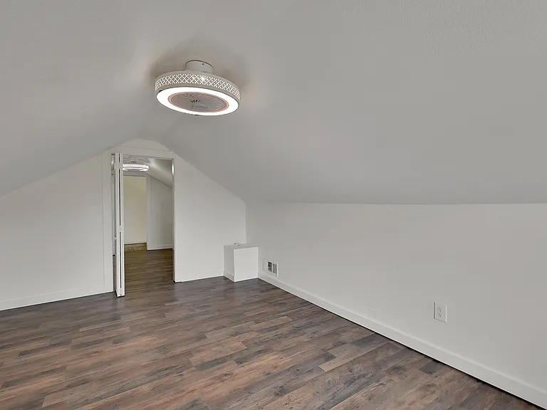 203 Tennessee Ln — Photo 22