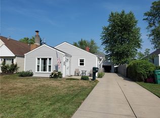 4957 Belle Meadow Rd, Mentor, OH 44060