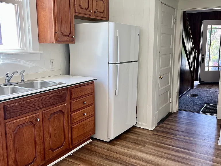 3148 Rosina Ave — Photo 3