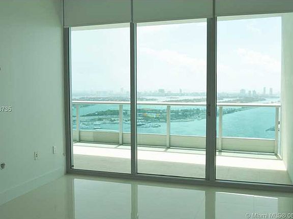 5th image of 900 Biscayne Blvd APT 4405