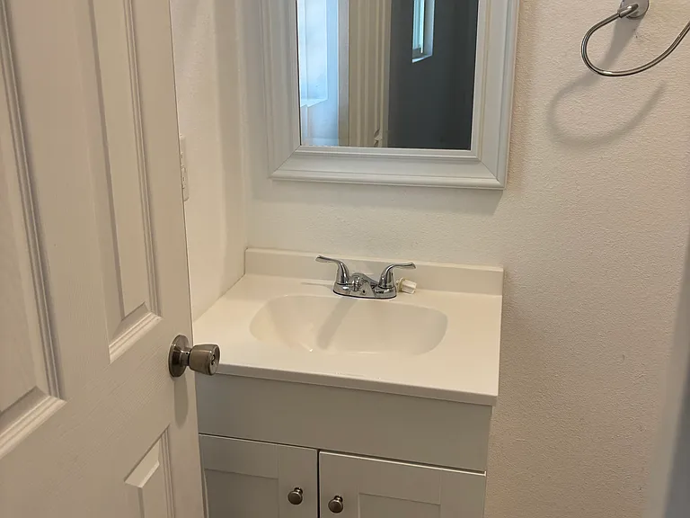 2513 Crawford St #3 — Photo 5