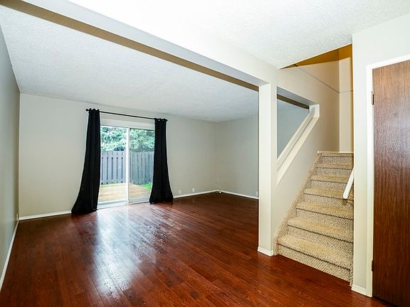3rd image of 149 Woodborough Way NW
