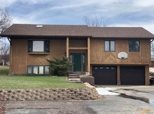 46 Stone Dr, Wall, SD 57790