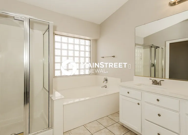 3224 S 92nd Dr — Photo 10