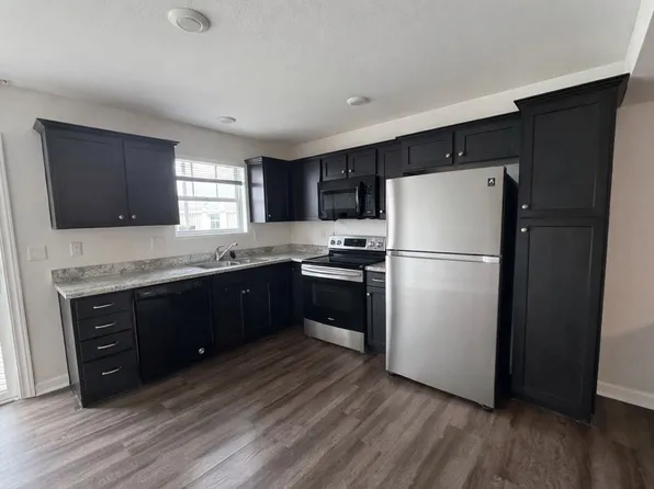 813 Raven Ct #813, Belton, MO 64012