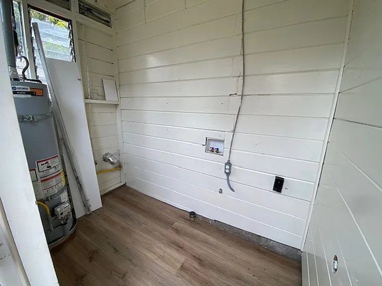 542 Pine Ave — Photo 27