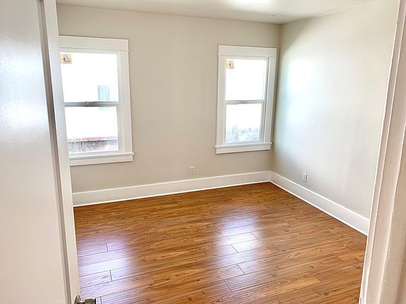 4th image of 2937 S Norton Ave #1