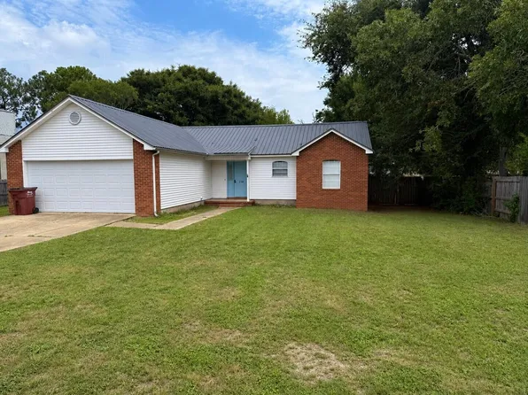 218 Westview Dr, Crestview, FL 32536