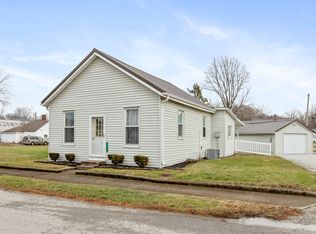 9 S East St, Carthage, IN 46115