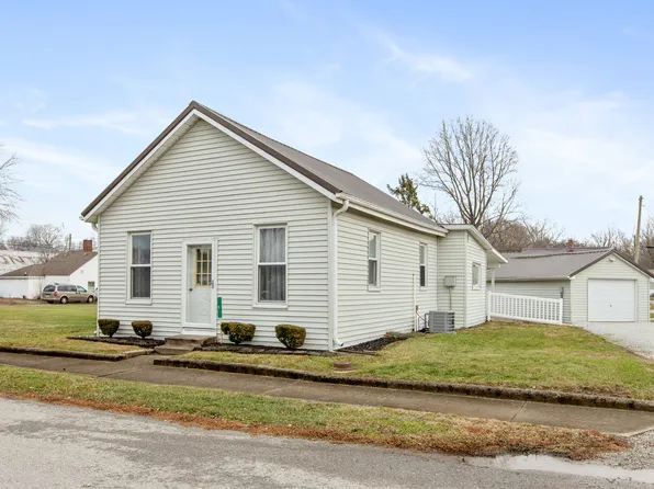 9 S East St, Carthage, IN 46115