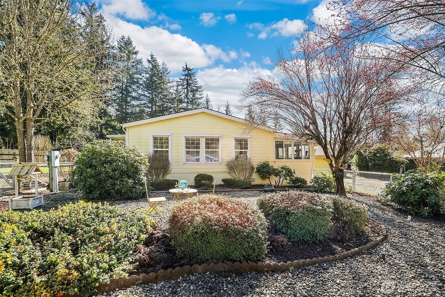 51 SE Canna Place photo 1