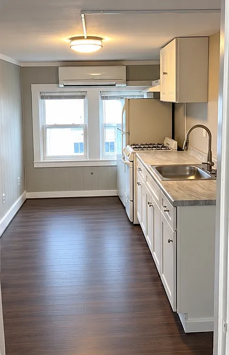 79 Pearl St #2