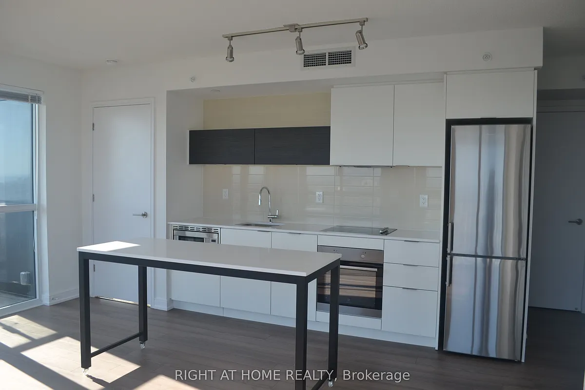 Building Photo - 20 Thomas Riley Rd #2109