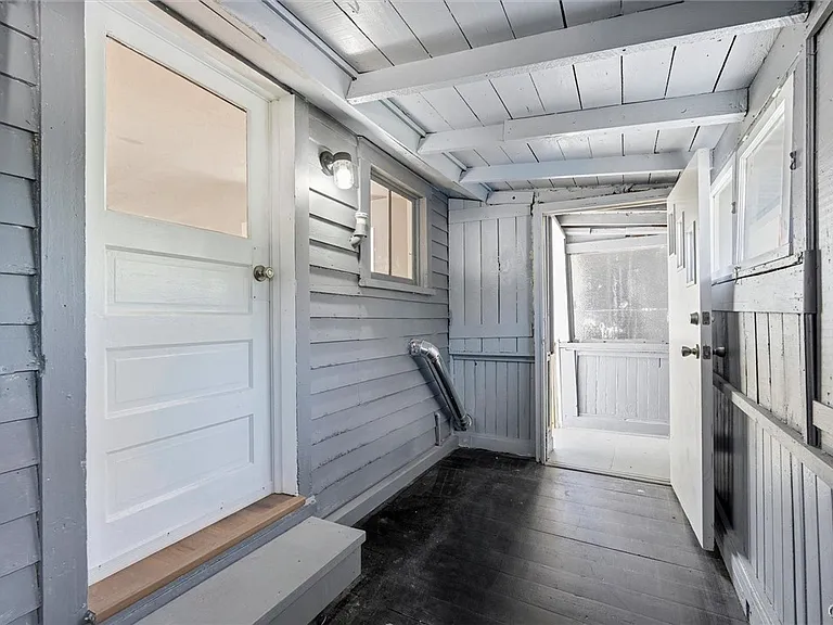 19 Camp St #2 — Photo 2