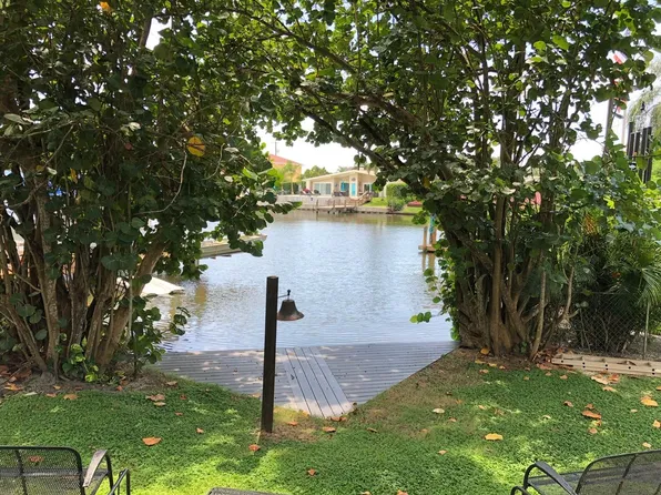 3802 Dana Shores Dr, Rocky Point, FL 33634