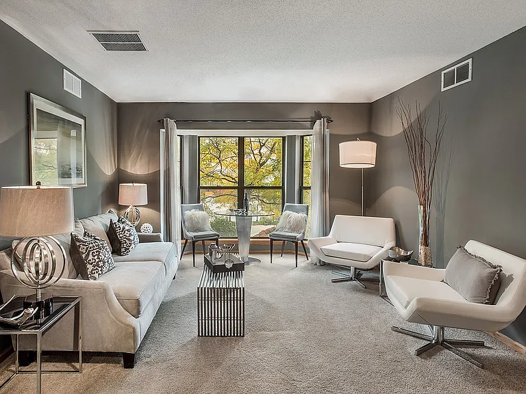 Library Hill Apartments — Photo 15