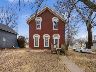 209 W Carroll St, Anamosa, IA, 52205