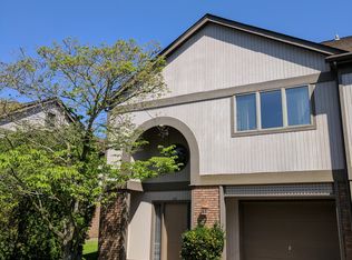 25 Maltese Dr, Fair Lawn, NJ 07410