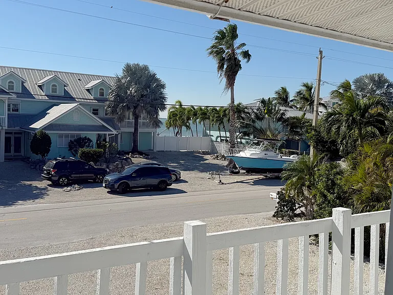595 Caribbean Dr E — Photo 38
