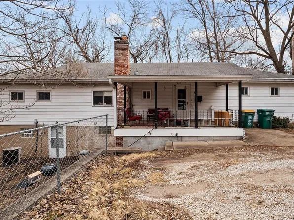 1011 Kuhlman Ln, Saint Louis, MO 63119
