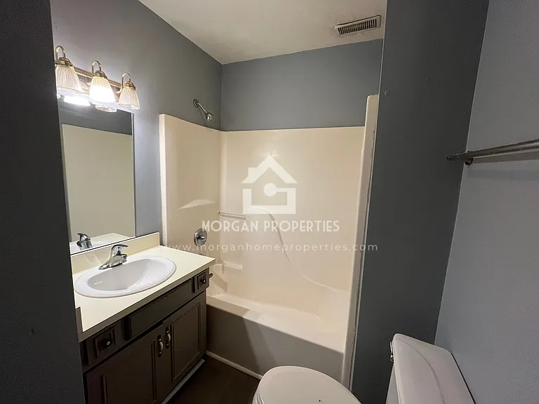430 W 7th St — Photo 4