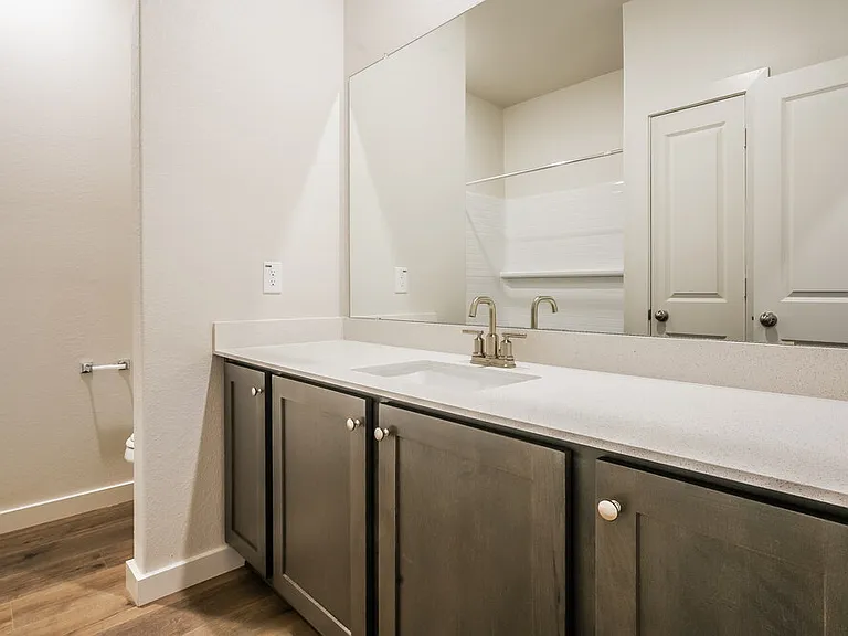 1532 Harvester Dr — Photo 15