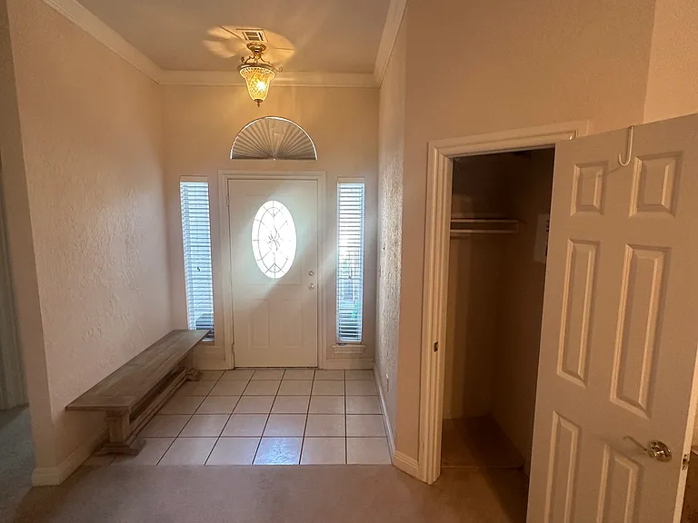 504 Windjammer St — Photo 1