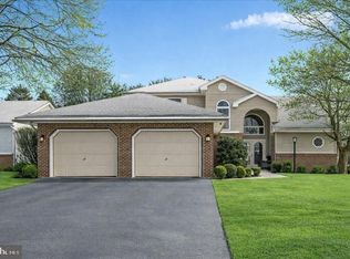 717 Brookside Ln, Lebanon, PA 17042