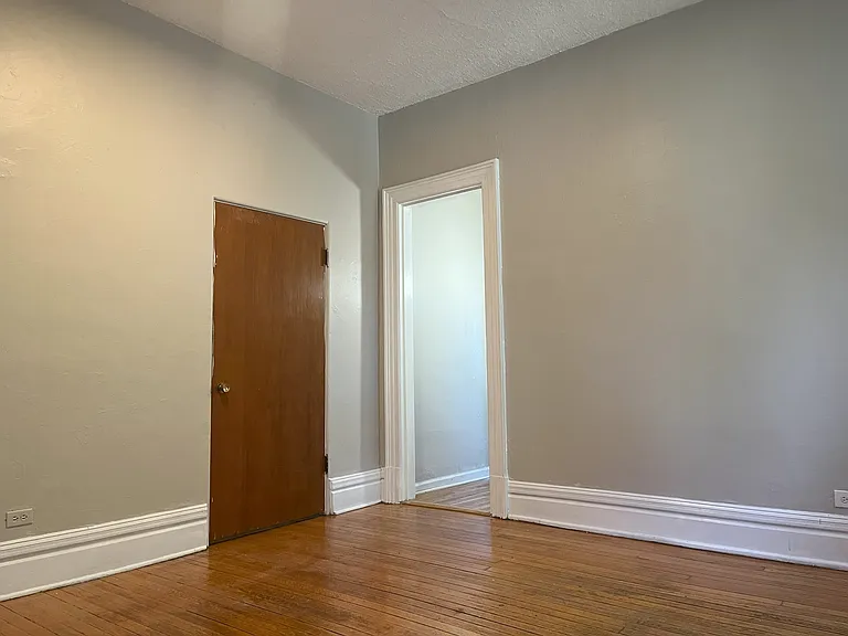 1259 N York St #5 — Photo 5